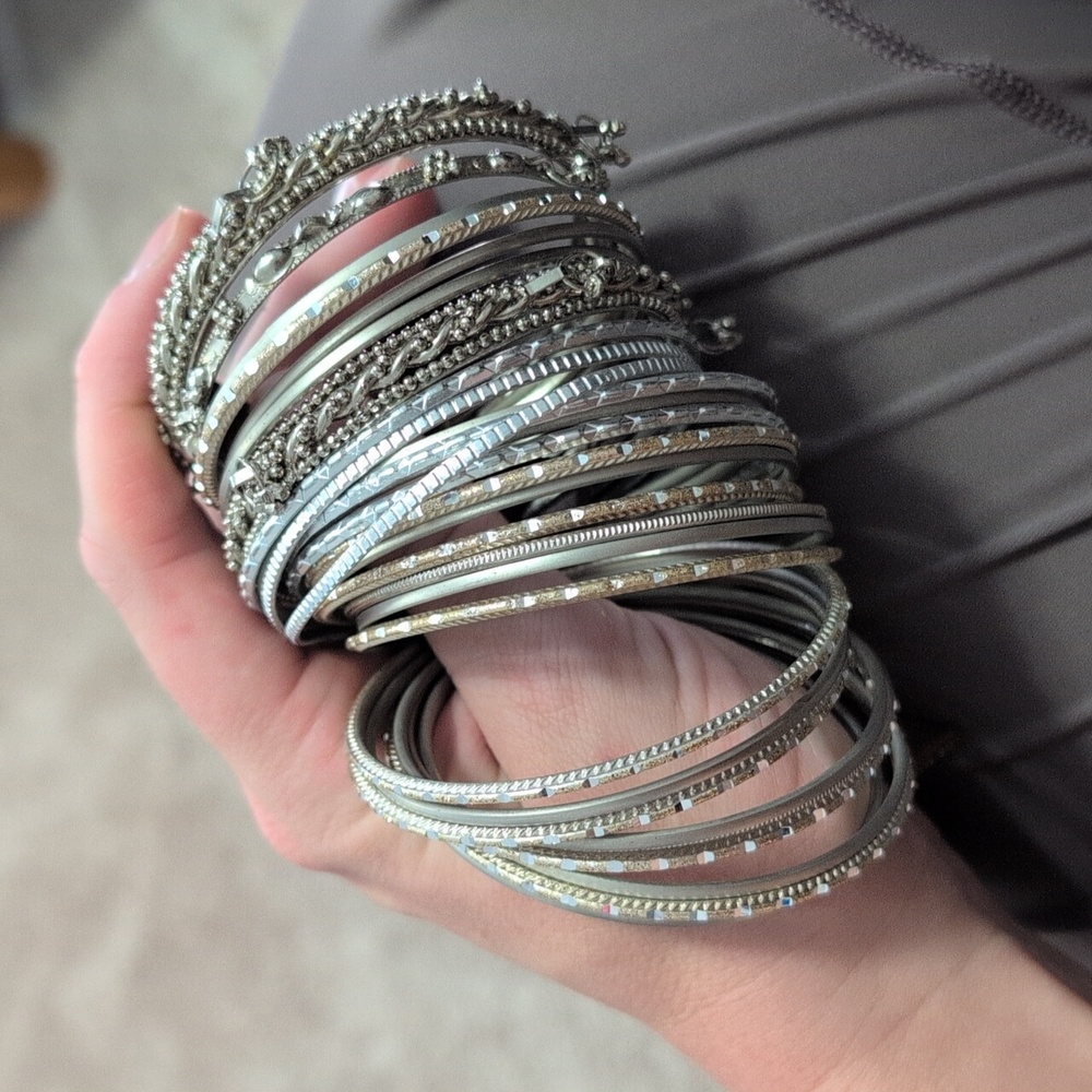 Chic Silver Bangle Bracelet Set - Picture 2 of 2